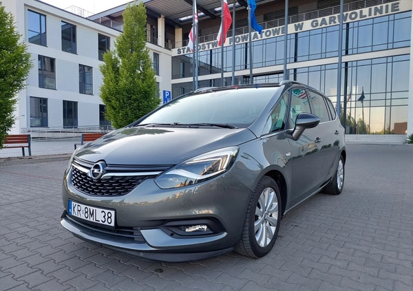 Opel Zafira cena 48900 przebieg: 181900, rok produkcji 2016 z Garwolin małe 379